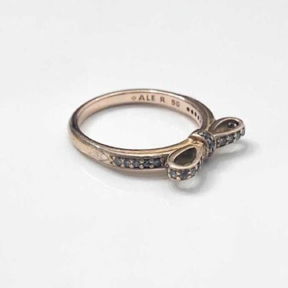 Pandora Sparkling Bow Rose Gold & Cubic Zirconia Ring - Picture 2 of 12